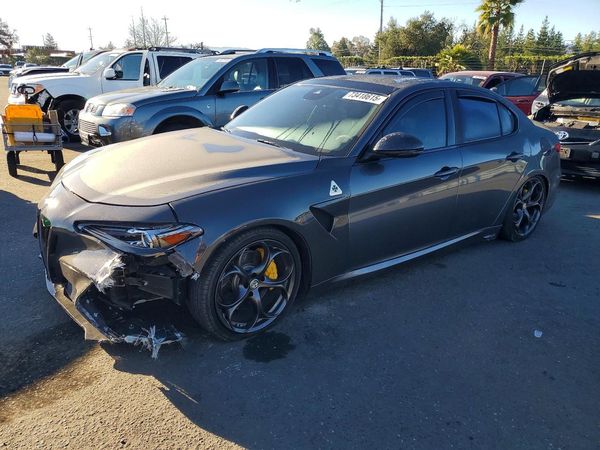 2019 ALFA ROMEO GIULIA TI RWD