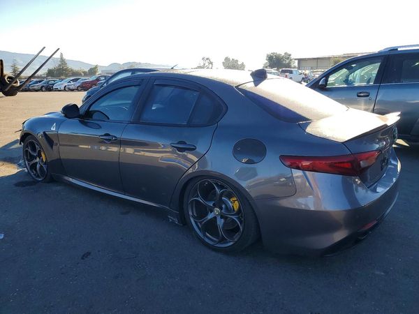 2019 ALFA ROMEO GIULIA TI RWD
