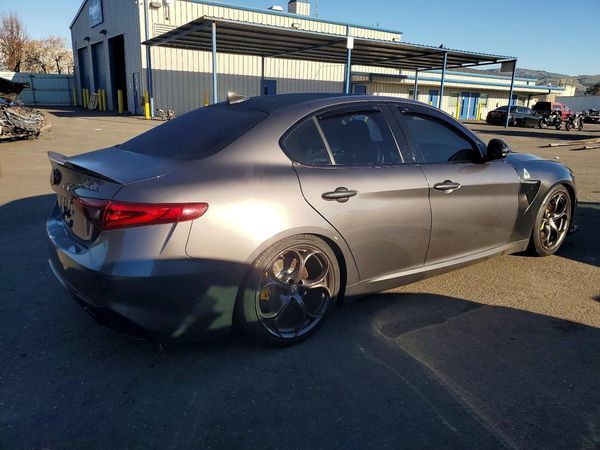 2019 ALFA ROMEO GIULIA TI RWD