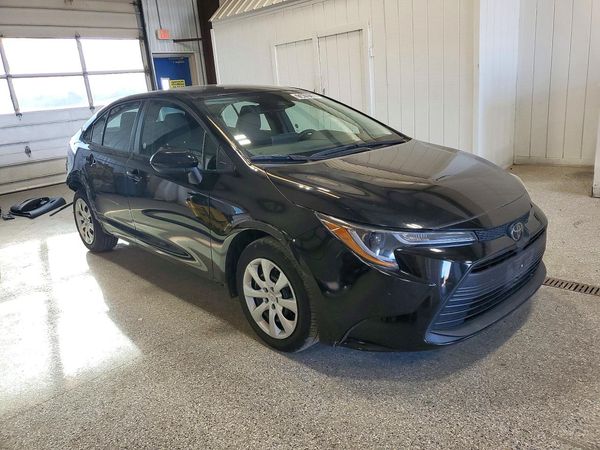 2025 TOYOTA COROLLA LE — Passenger 3/4
