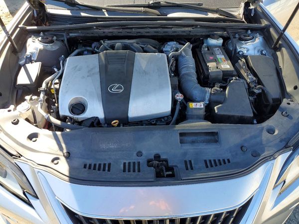 2022 LEXUS ES 350 350 Premium — Engine bay