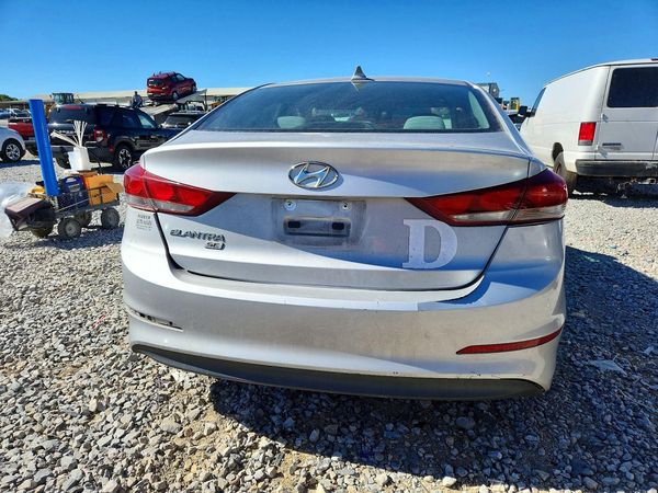 2017 HYUNDAI ELANTRA SE Base — DIRR