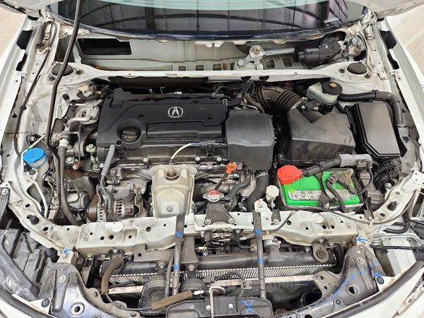 2022 ACURA ILX — Engine bay
