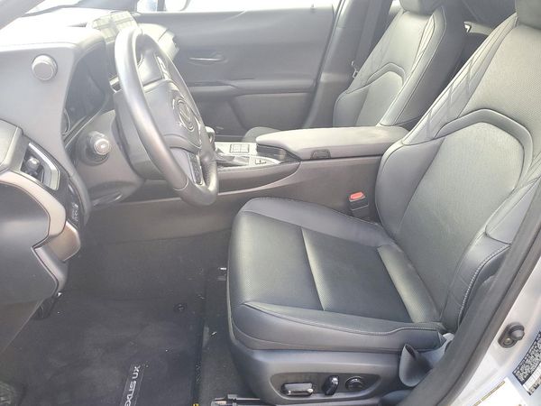 2023 LEXUS UX250H 250h Premium — DENT