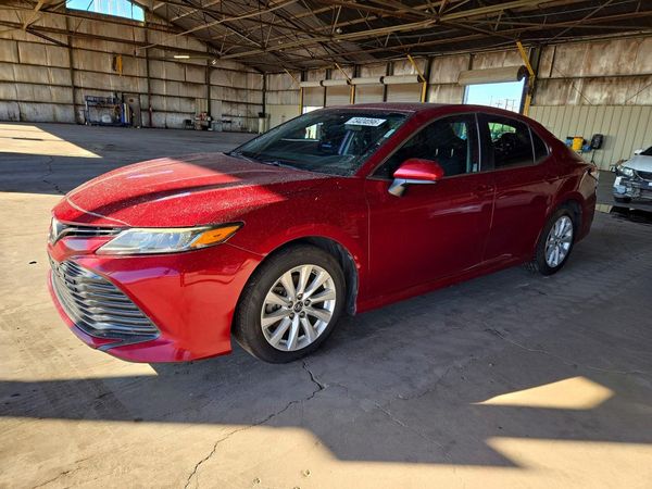2019 TOYOTA CAMRY L/LE/SE/XLE — Front 3/4