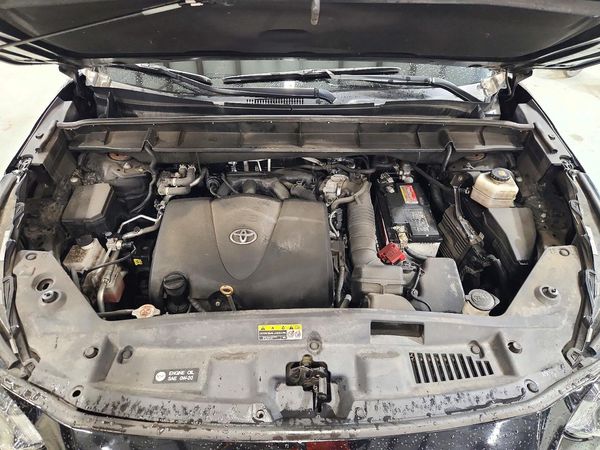 2022 TOYOTA HIGHLANDER XSE — Engine bay