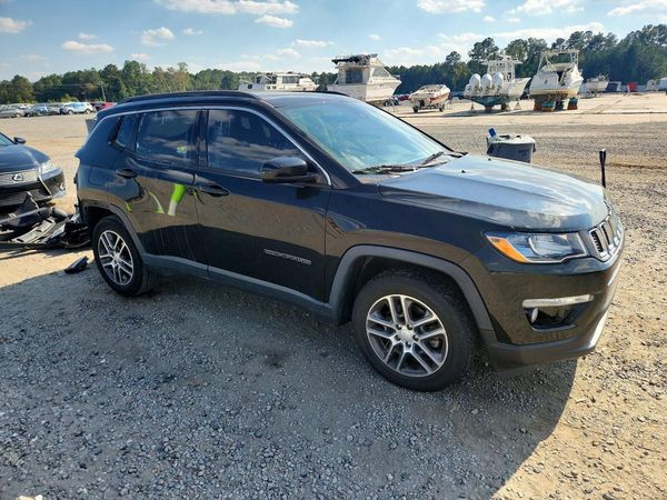 2020 JEEP COMPASS — Passenger 3/4