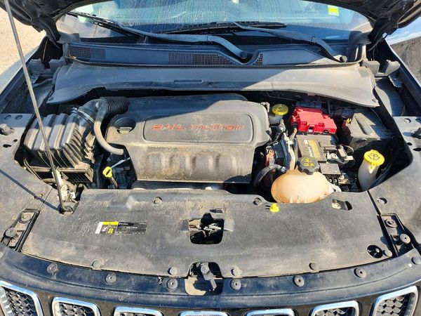 2020 JEEP COMPASS — Engine bay