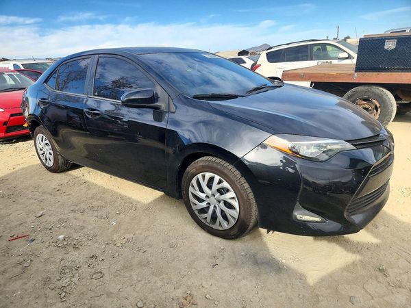 2017 TOYOTA COROLLA — Passenger 3/4