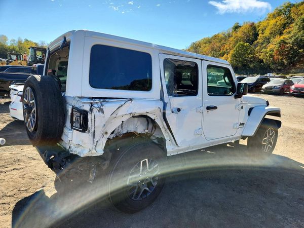 2025 JEEP WRANGLER Sahara — PSRA