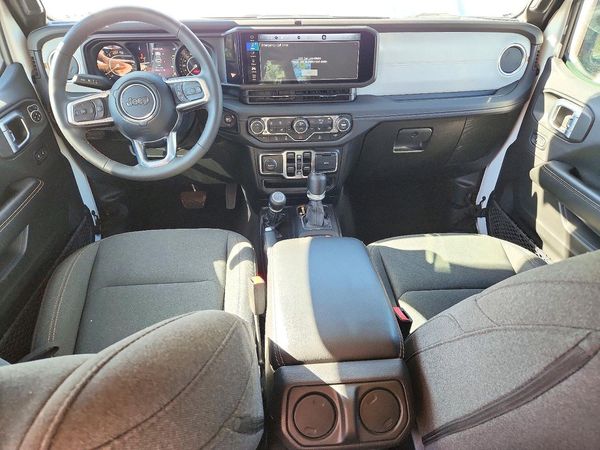 2025 JEEP WRANGLER Sahara — CKPT