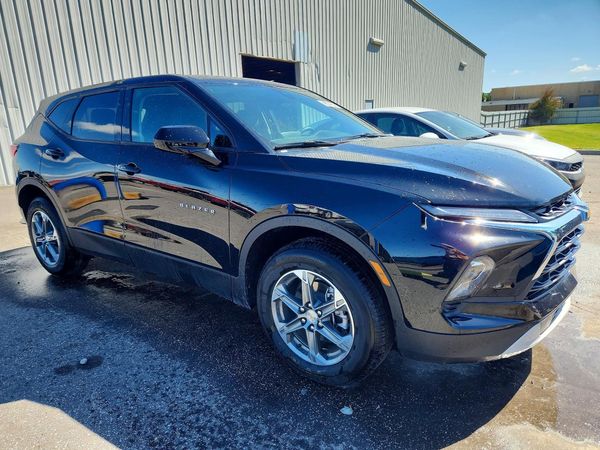 2026 CHEVROLET BLAZER 2LT — Passenger 3/4