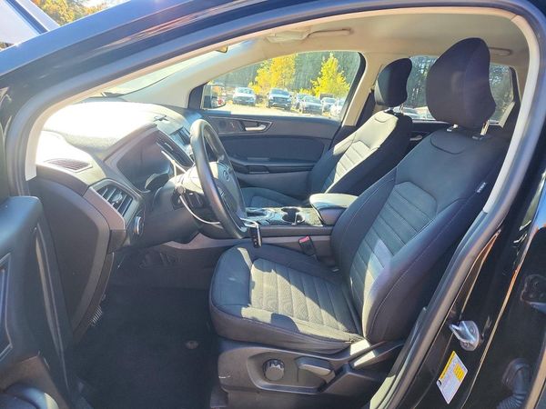 2017 FORD EDGE SE — DENT