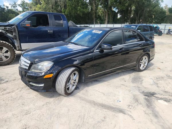 2013 MERCEDES-BENZ C — DSFA — Front 3/4