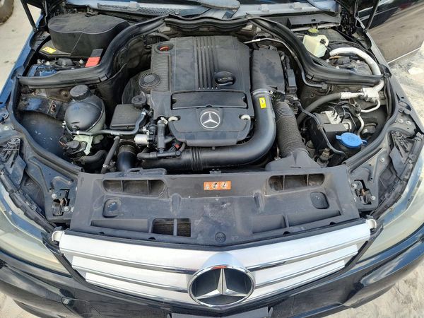 2013 MERCEDES-BENZ C C250 — Engine bay