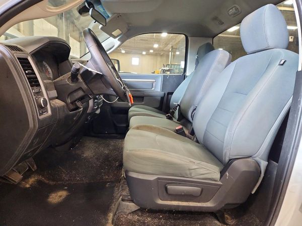 2015 RAM 1500 ST — DENT