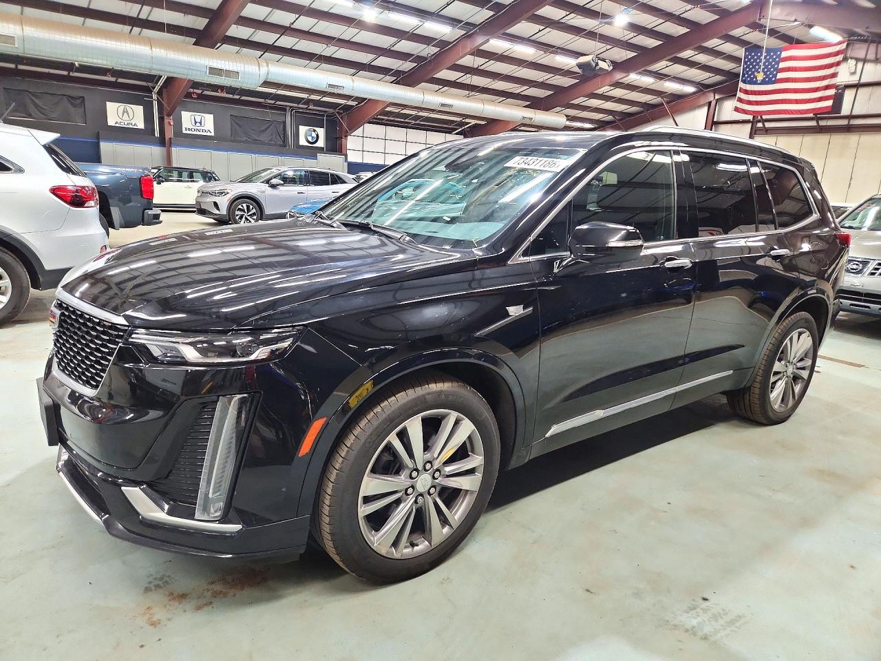2024 CADILLAC XT6 Premium Luxury — Front 3/4