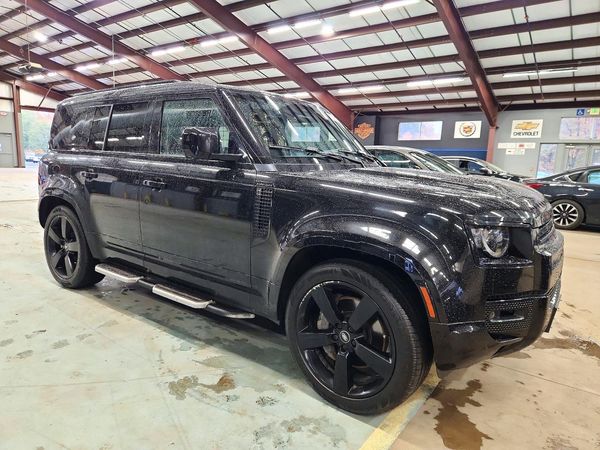 2023 LAND ROVER DEFENDER 110 X-Dynamic SE — Passenger 3/4