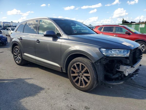 2019 AUDI Q7 — Passenger 3/4