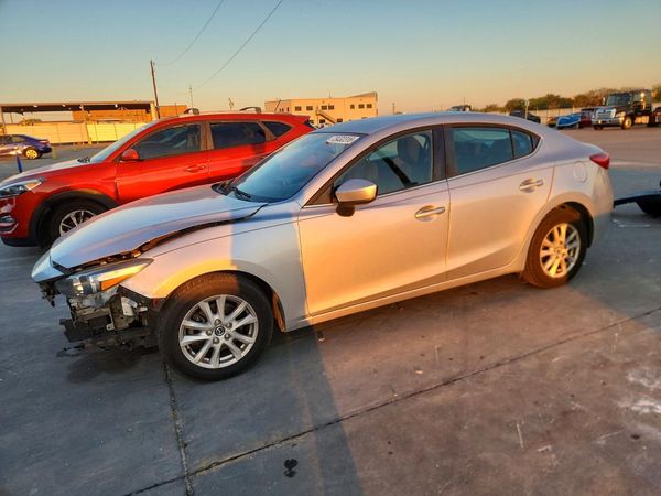 2017 MAZDA 3 Sport — Front 3/4