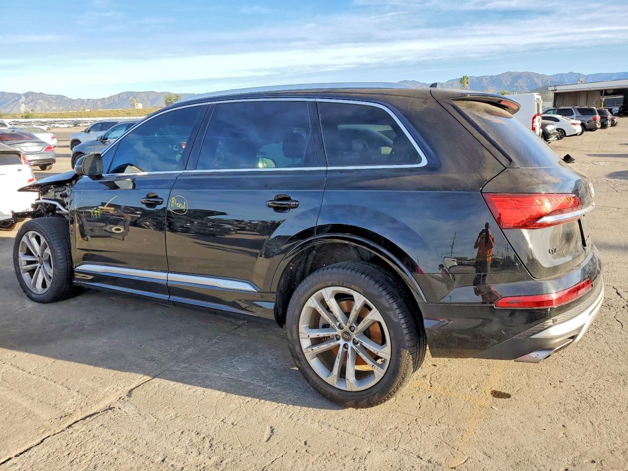 2025 AUDI Q7 quattro Premium Plus