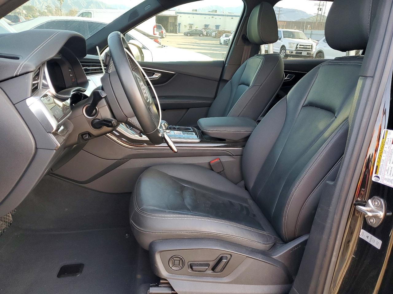 2025 AUDI Q7 quattro Premium Plus