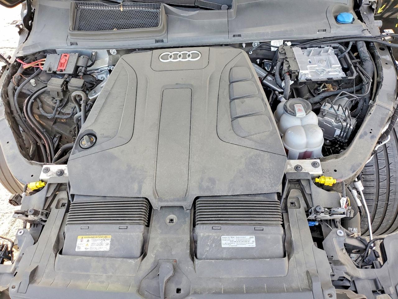 2025 AUDI Q7 quattro Premium Plus