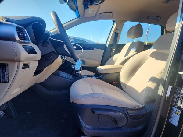 2018 KIA SORENTO L, LX — DENT