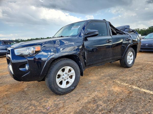 2017 TOYOTA 4RUNNER Ltd/SR5/SR5 Premium — Front 3/4
