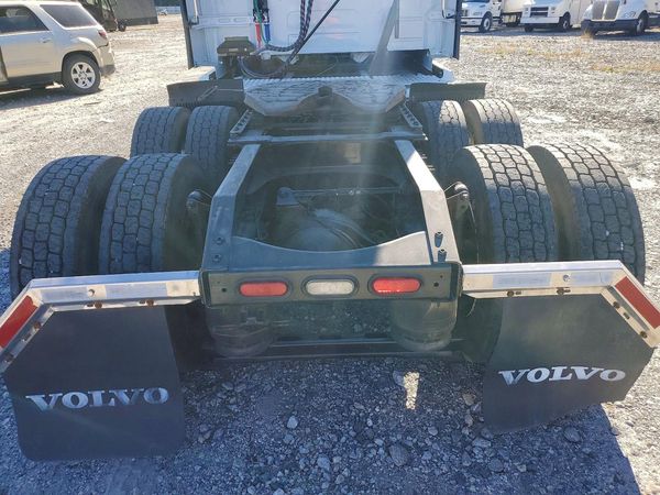2016 VOLVO VN — DMEM