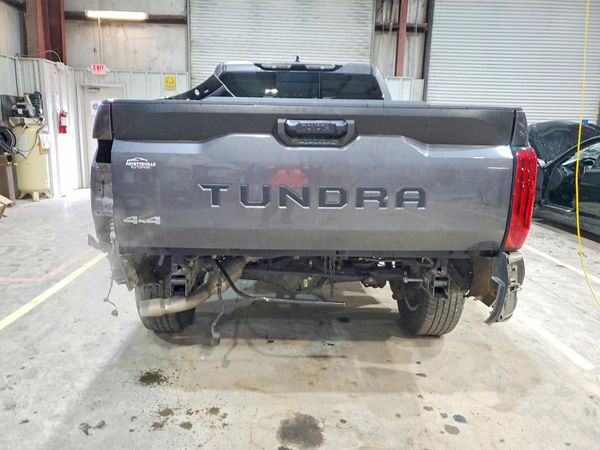 2023 TOYOTA TUNDRA