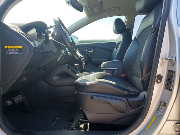 2012 HYUNDAI TUCSON GLS — DENT