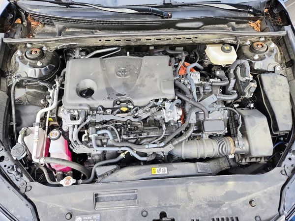 2025 TOYOTA CAMRY — Engine bay