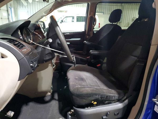 2013 DODGE GRAND CARAVAN SXT — DENT