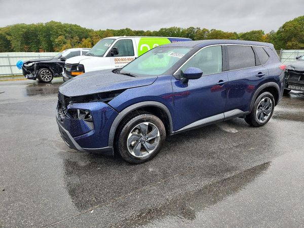 2025 NISSAN ROGUE SV — Front 3/4