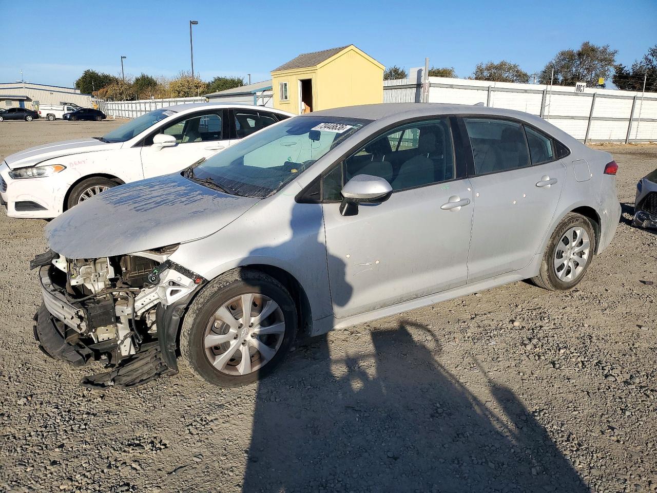 2020 TOYOTA COROLLA LE — Front 3/4
