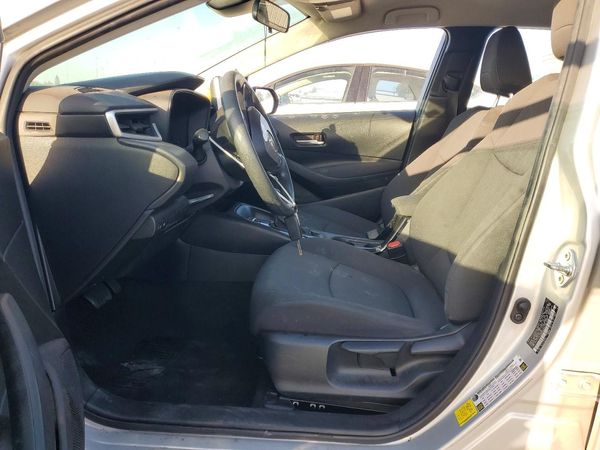 2020 TOYOTA COROLLA LE — DENT