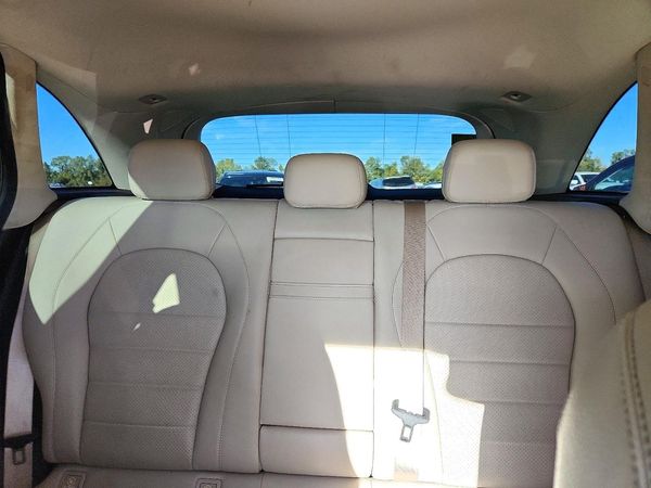 2016 MERCEDES-BENZ GLC GLC300 — SUVN