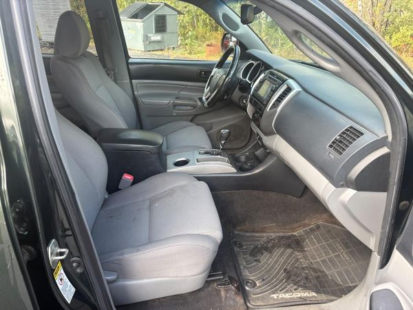 2013 TOYOTA TACOMA Delux