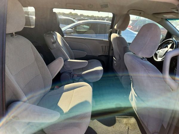 2015 TOYOTA SIENNA — PSRS