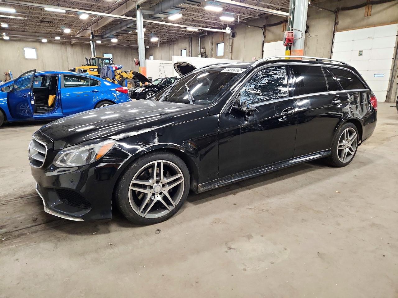 2016 MERCEDES-BENZ E-CLASS E350-4M — Front 3/4
