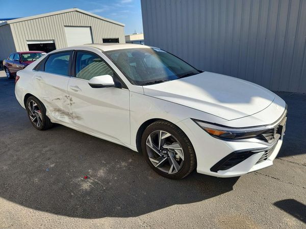 2025 HYUNDAI ELANTRA Limited — Passenger 3/4