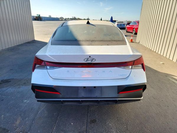 2025 HYUNDAI ELANTRA Limited — DIRR