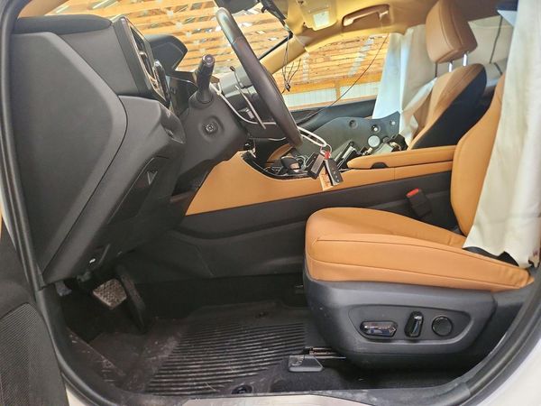 2025 LEXUS NX 350H 350h Premium — DENT
