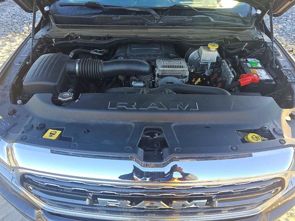 2020 RAM 1500 Limited — Engine bay