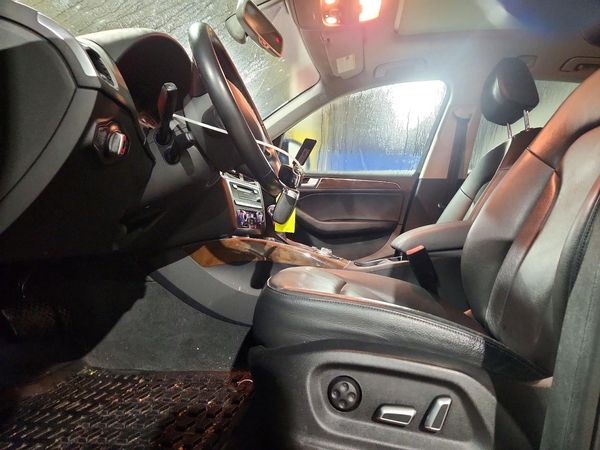 2017 AUDI Q5 quattro Premium Plus — DENT