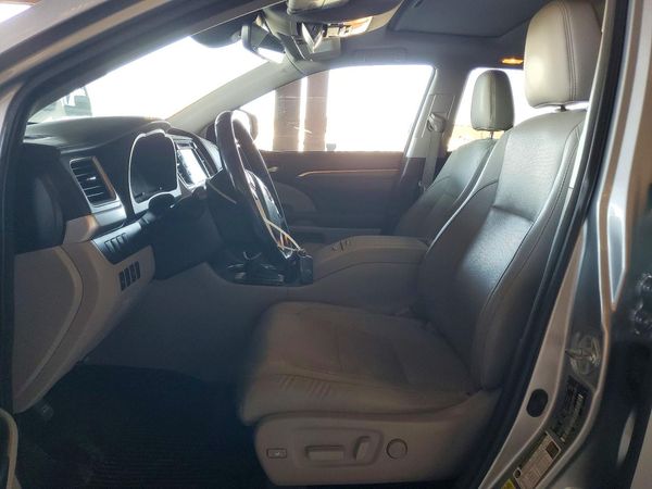 2017 TOYOTA HIGHLANDER Ltd/Ltd Platinum — DENT