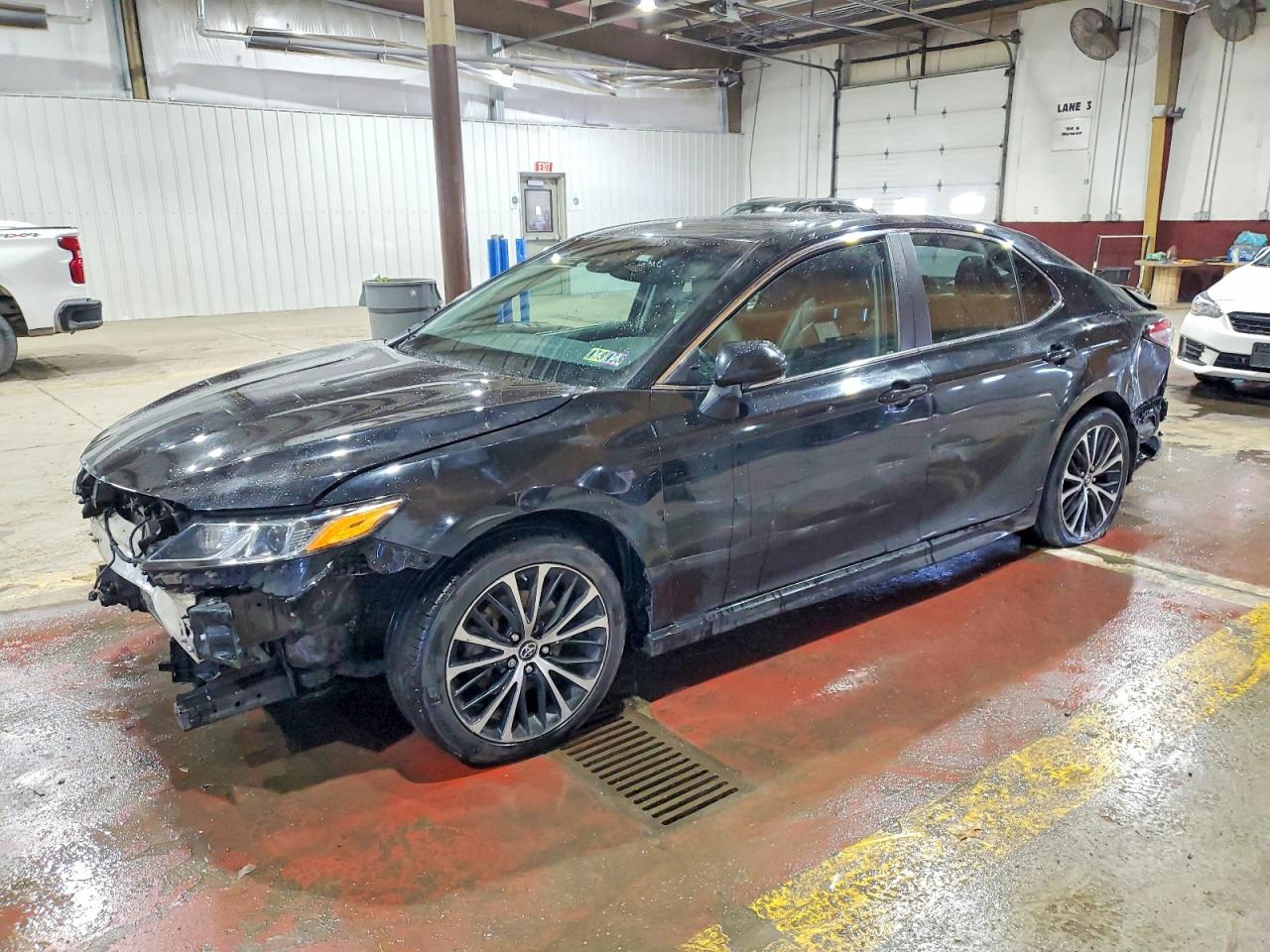 2018 TOYOTA CAMRY
