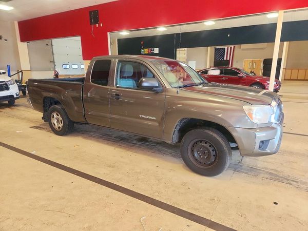 2013 TOYOTA TACOMA Delux — Passenger 3/4