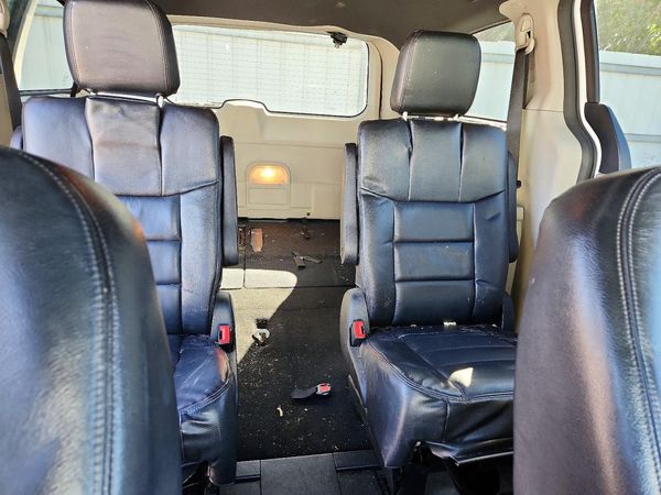 2014 DODGE GRAND CARAVAN SE — SUVN